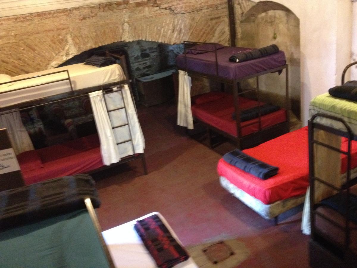 Split Hostel Antigua Eksteriør billede