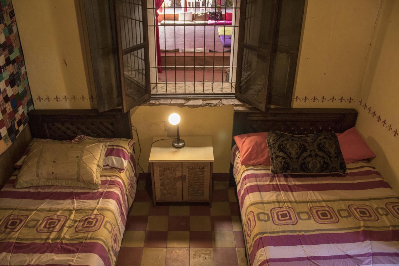 Split Hostel Antigua Eksteriør billede