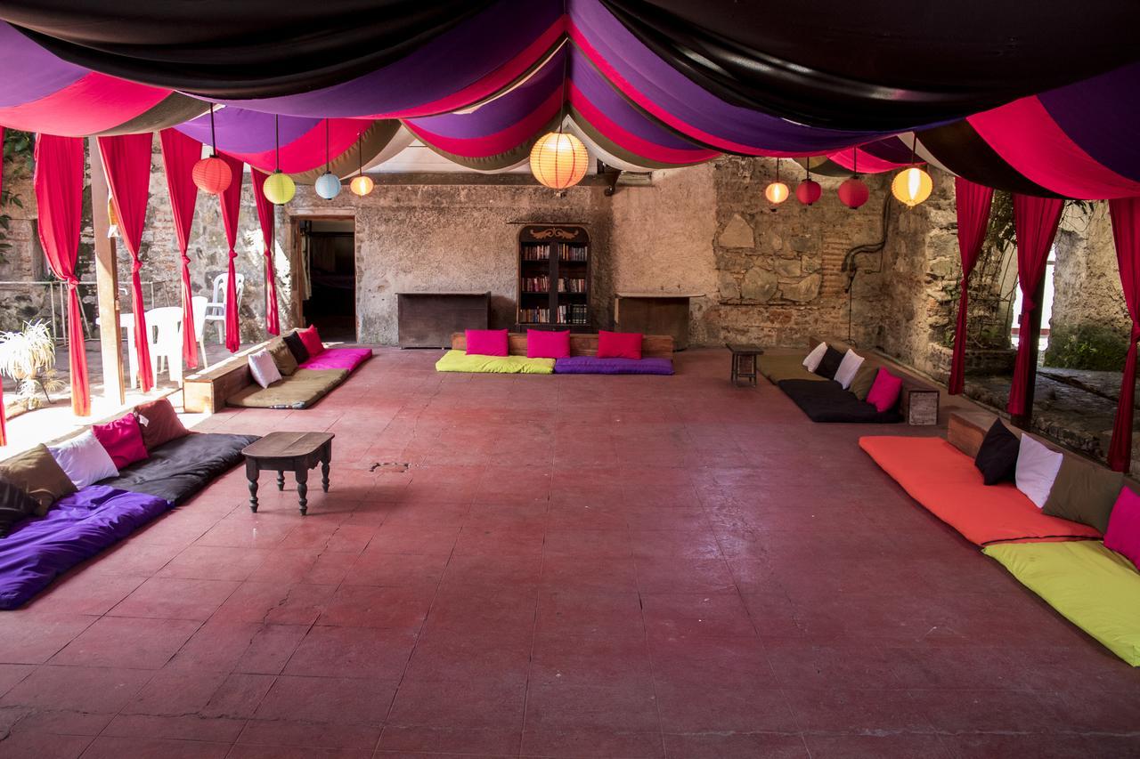 Split Hostel Antigua Eksteriør billede