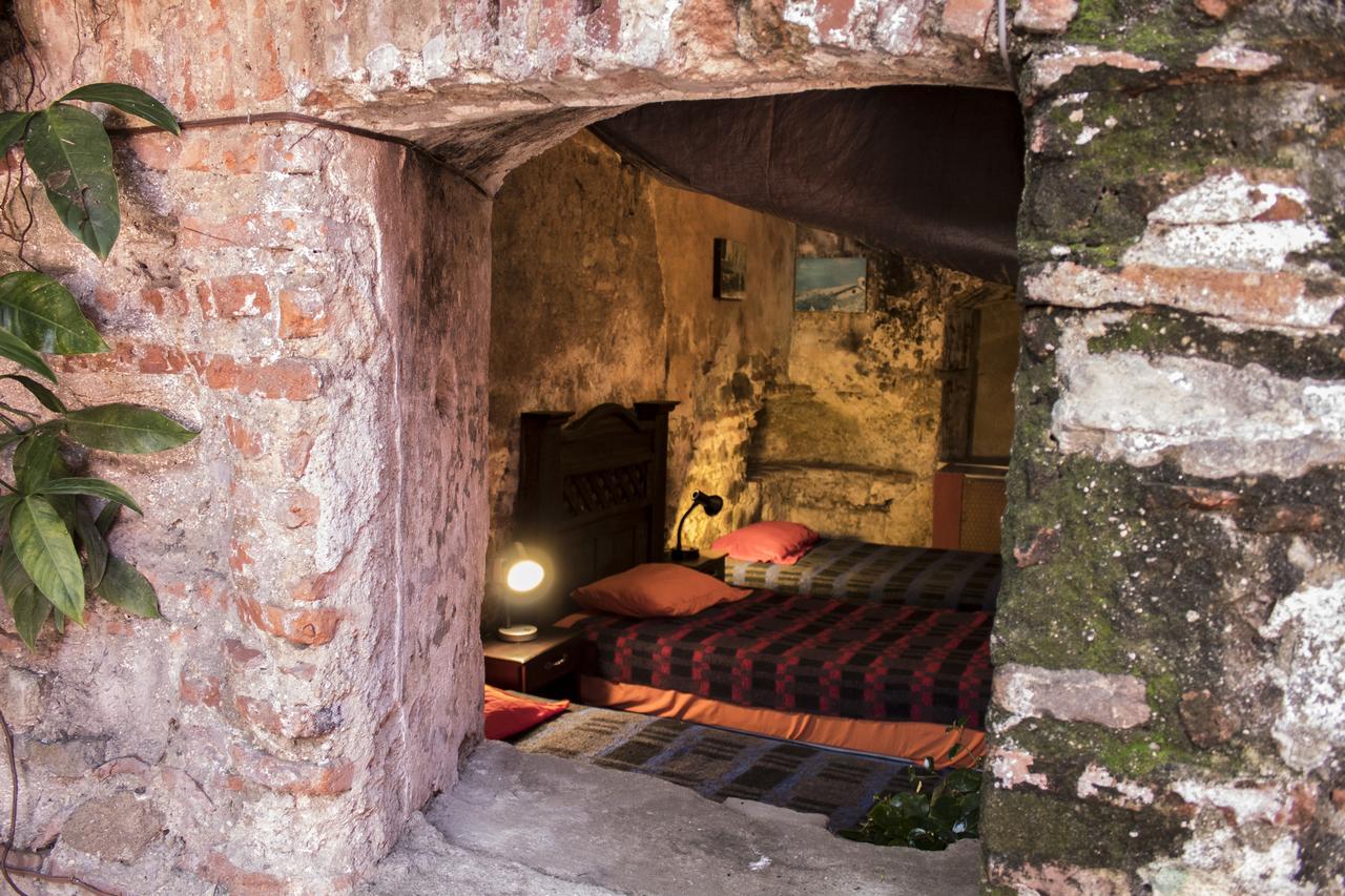 Split Hostel Antigua Eksteriør billede