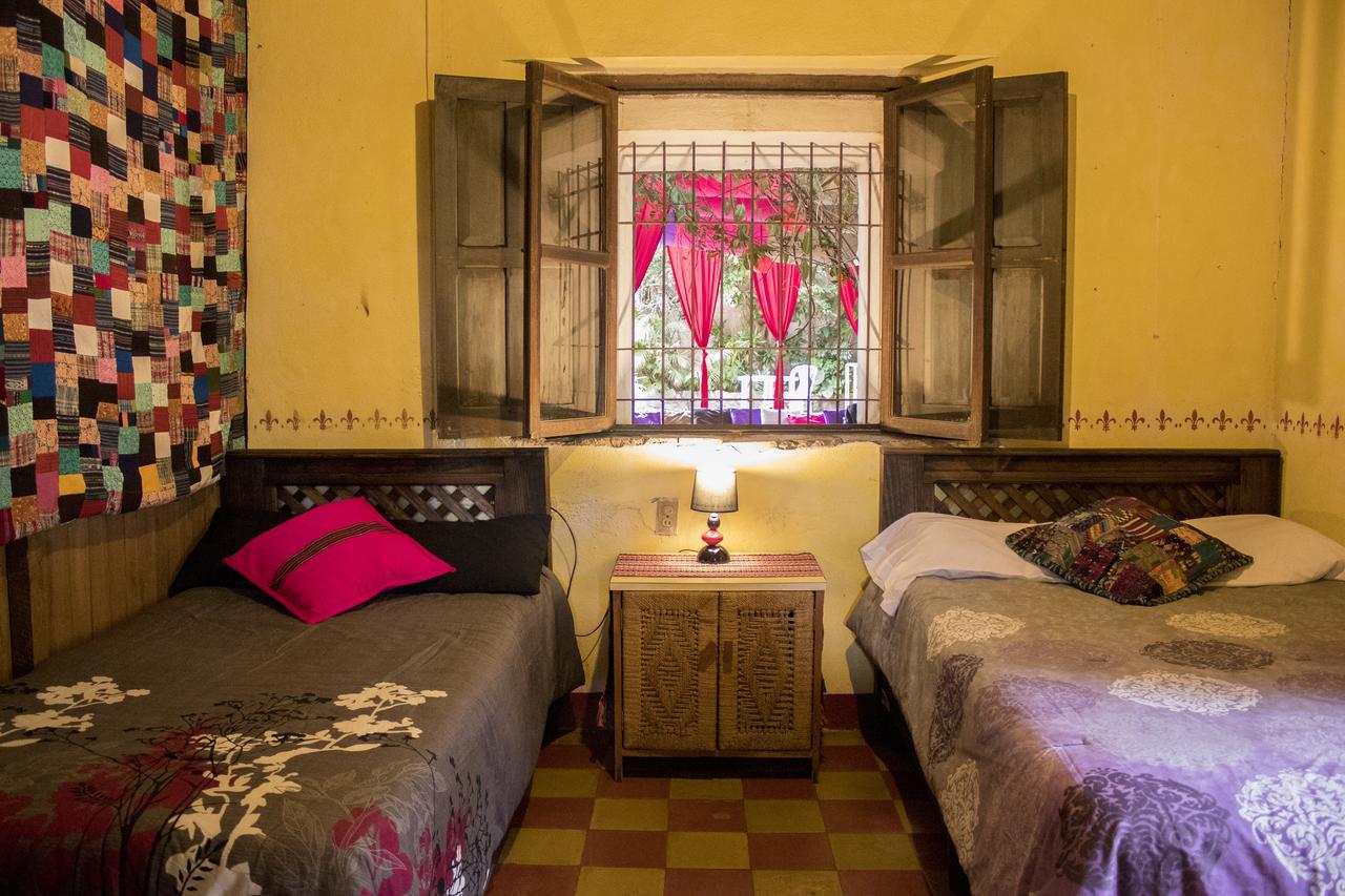 Split Hostel Antigua Eksteriør billede